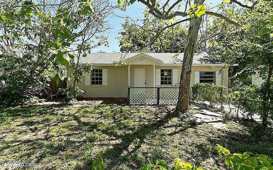 1st image of 913 Hibiscus Ave