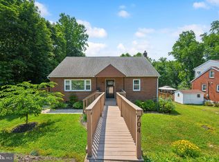 704 Pine St, Steelton, PA 17113
