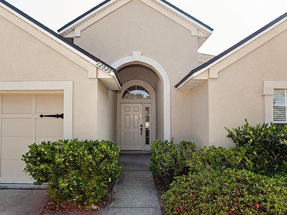 3rd image of 12525 Brookchase Ln