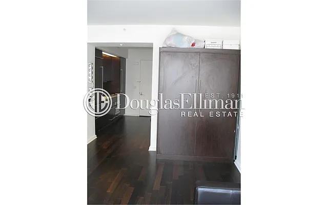 Rented by Douglas Elliman | media 32