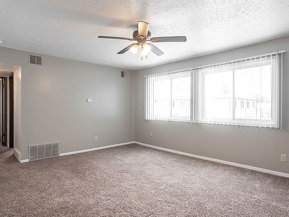 3rd image of 3805-3807 W 4th St #17