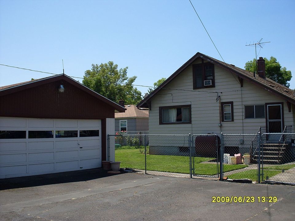 Detached Garage