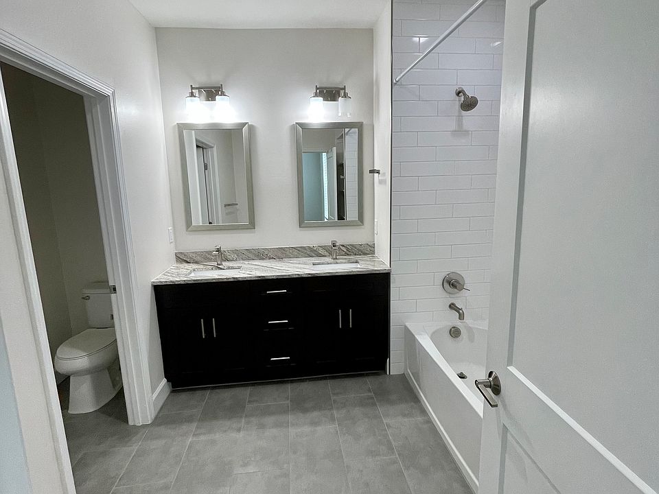 1st image of 1524 W Fig St