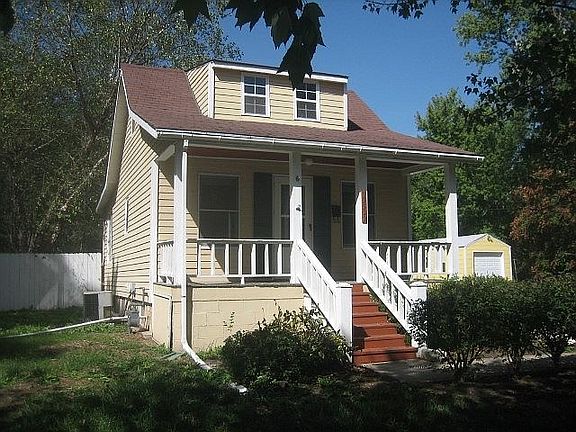 2nd image of 13322 Parker Ave