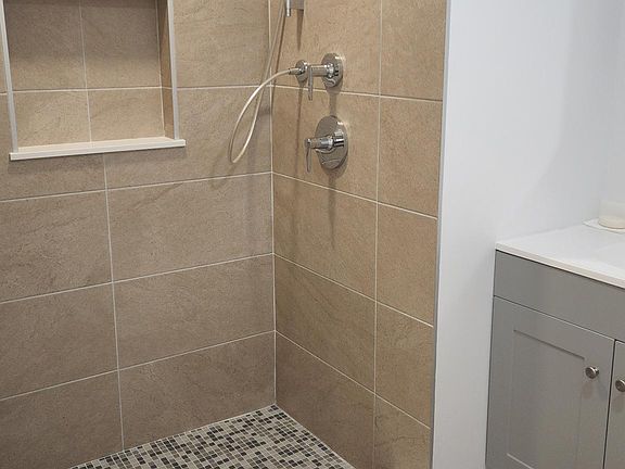 5th image of 111 Mulberry St