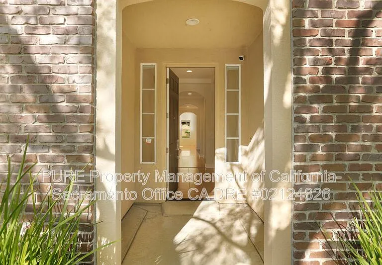 1143 Bevinger Dr — Photo 3