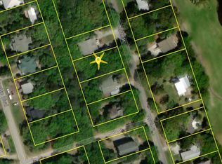3406 Myrtle St, Edisto Island, SC 29438