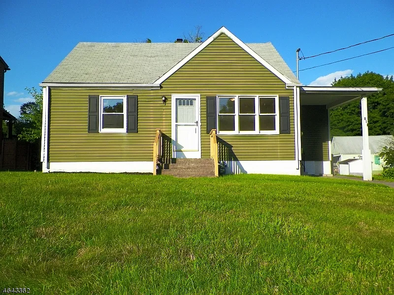 111 Woodlawn Rd photo 1