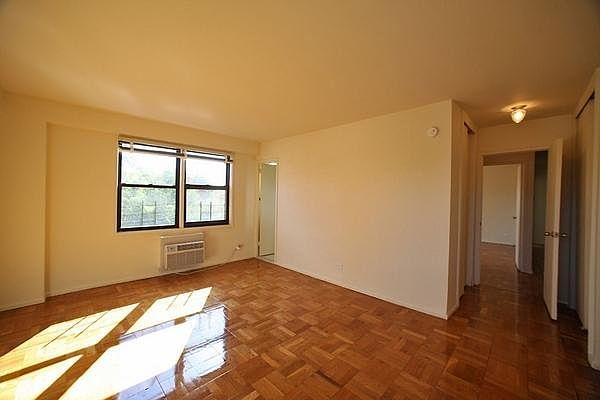 1st image of 2335 E 26th St #508