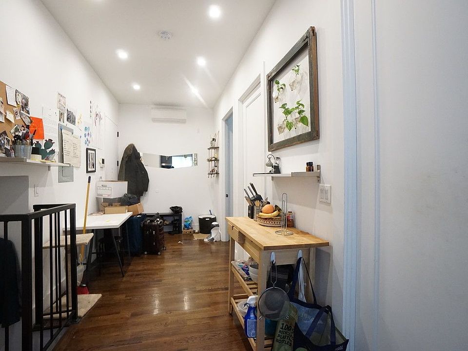 1st image of 313 Wilson Ave #1A