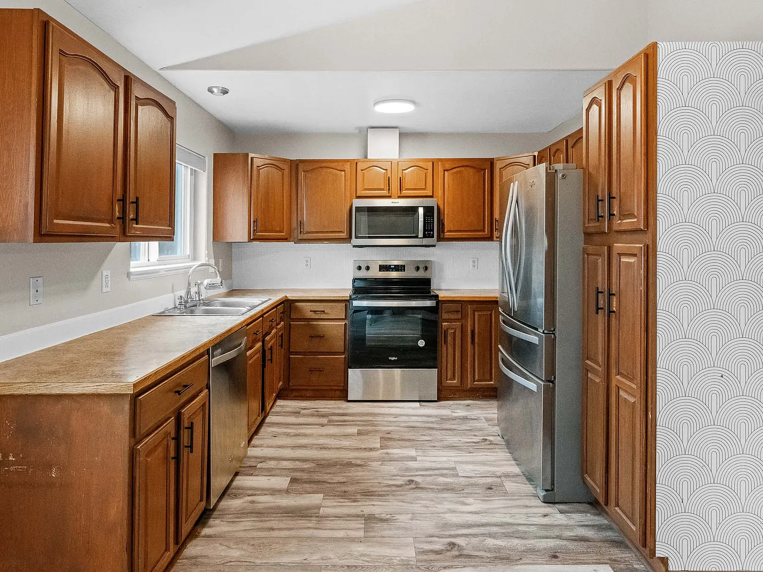 1140 Marsh Laurel Ave - SFH — Photo 3