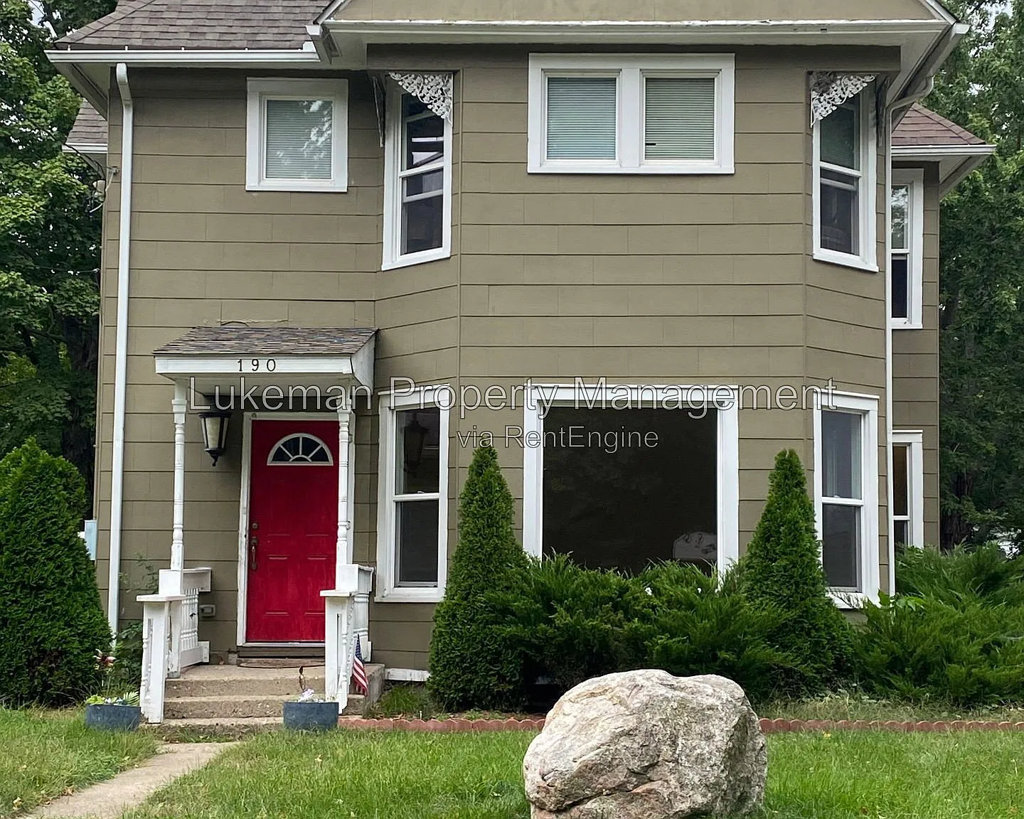 1 bed, 1.0 bath, $900 — Photo 1