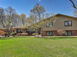 12312 James Rd, Minnetonka, MN 55343