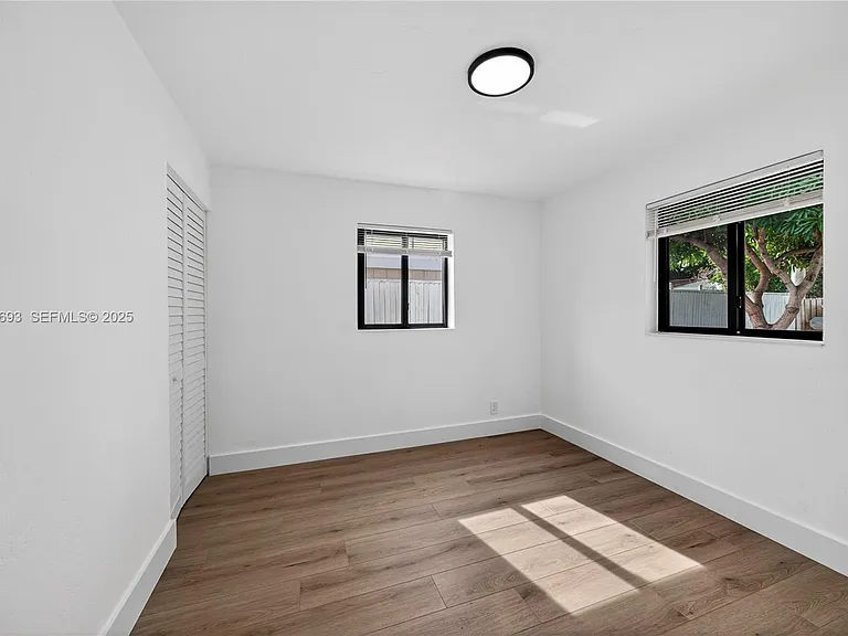 2633 NE 13th Ave #1 — Photo 16