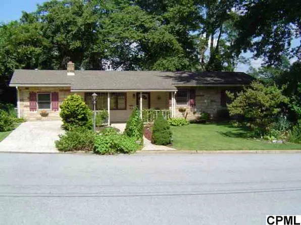 92 Pleasant View Ter, New Cumberland, PA 17070