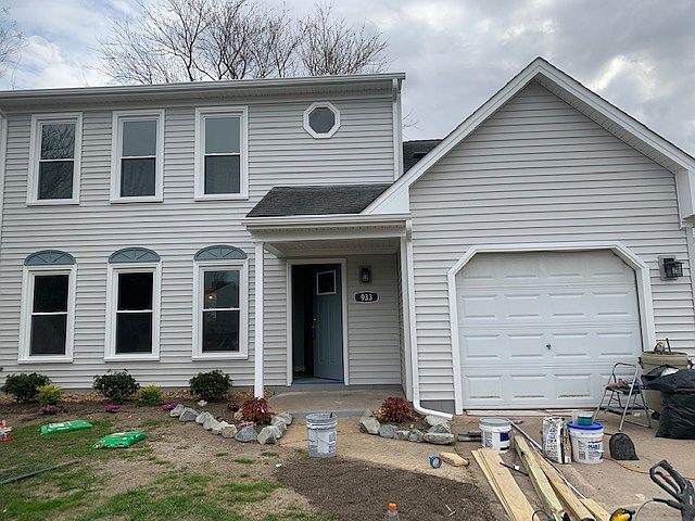 1st image of 933 Roberval Dr