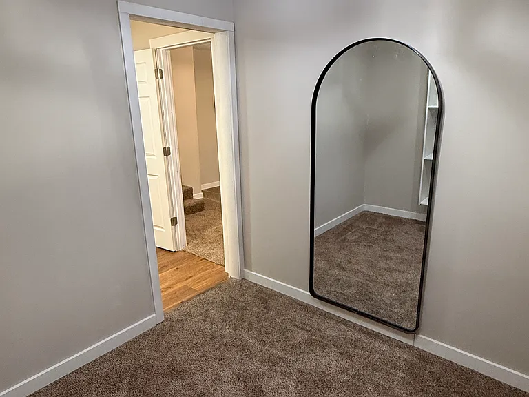 136 W Vine St — Photo 18