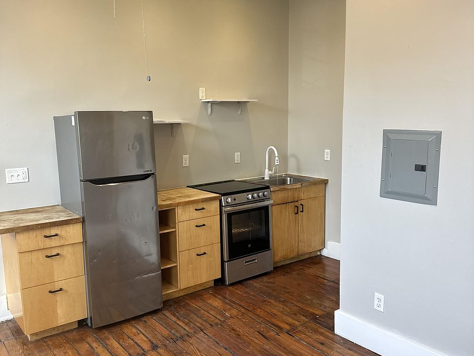1st image of 205 W McMicken Ave #3R