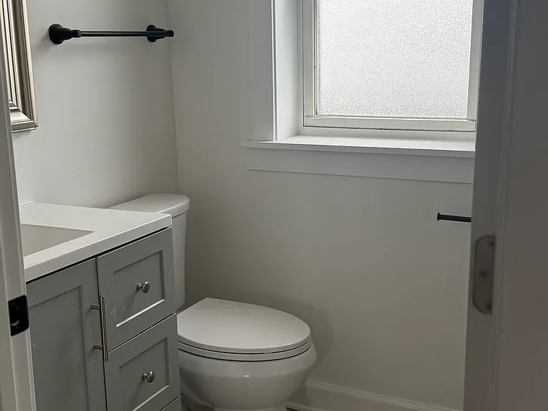7931 S Eberhart Ave #3 — Photo 8