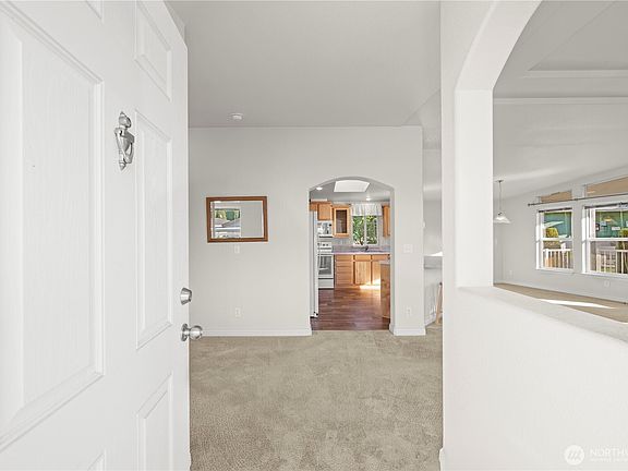 4th image of 23825 15th Avenue SE #186