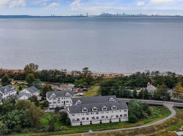 607 Park Avenue, Port Monmouth, NJ 07758