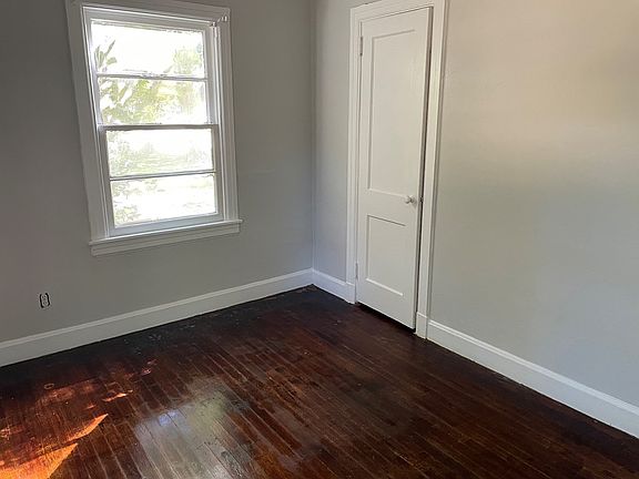 2nd image of 717 Garden Dr
