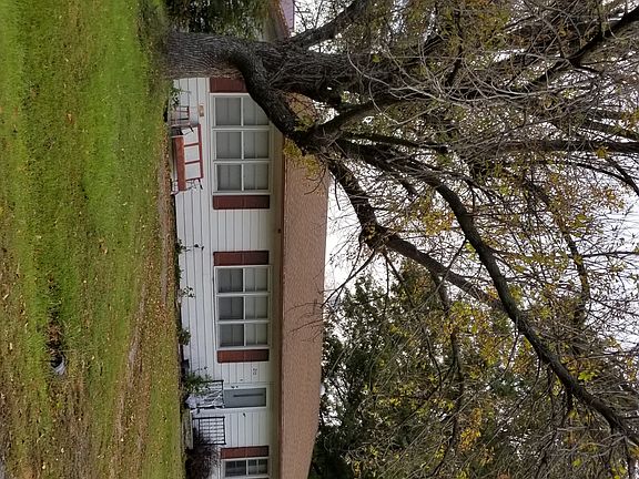 2nd image of 210 W Arctic St