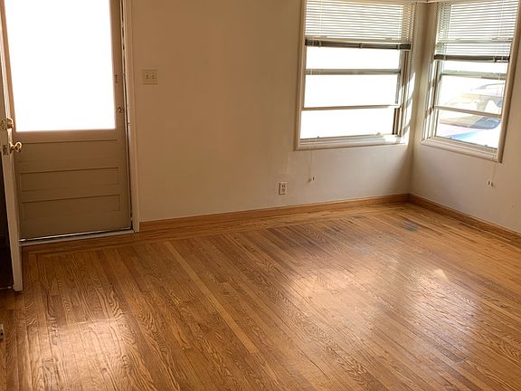 2nd image of 2431 Lincoln Ave APT B