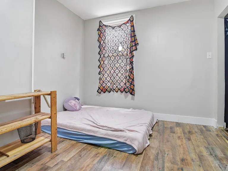540 Grand Ave #1 — Photo 11