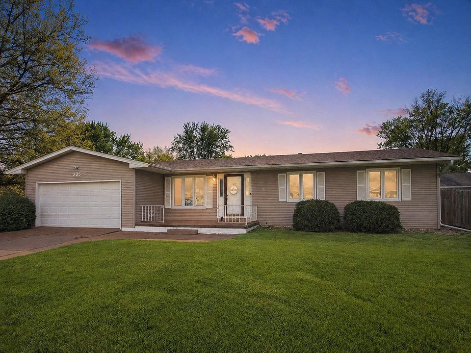 1st image of 205 Park Lane Cir