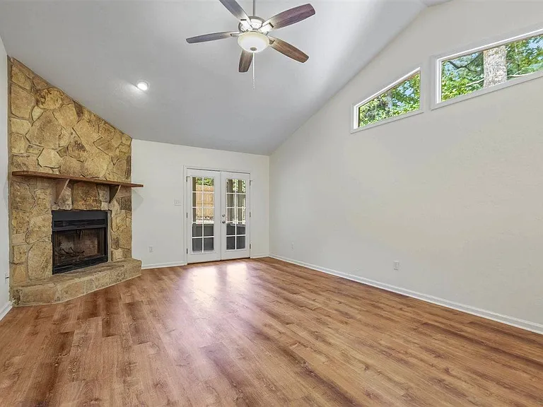 2556 Panther Creek Rd #B — Photo 6