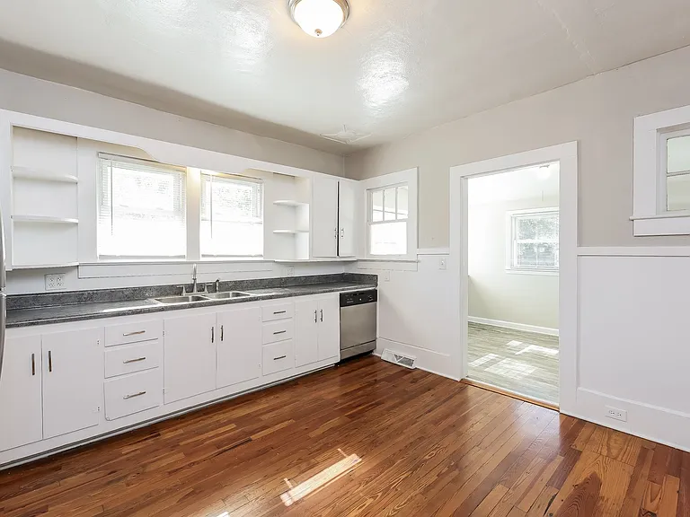 14887_023_kitchen_13267188.jpg