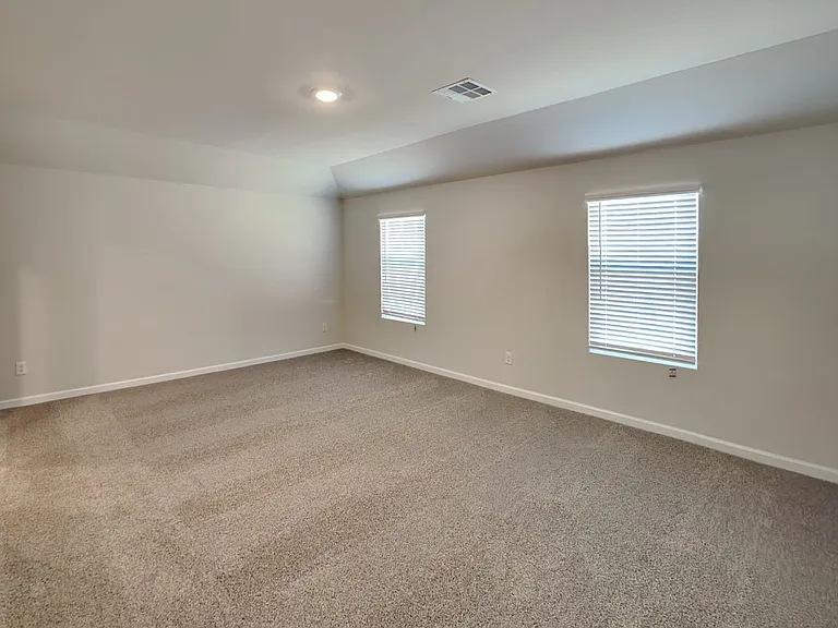 6101 Green Meadow Ln — Photo 8