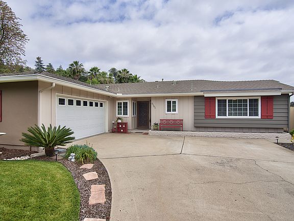 3rd image of 9141 Golondrina Dr