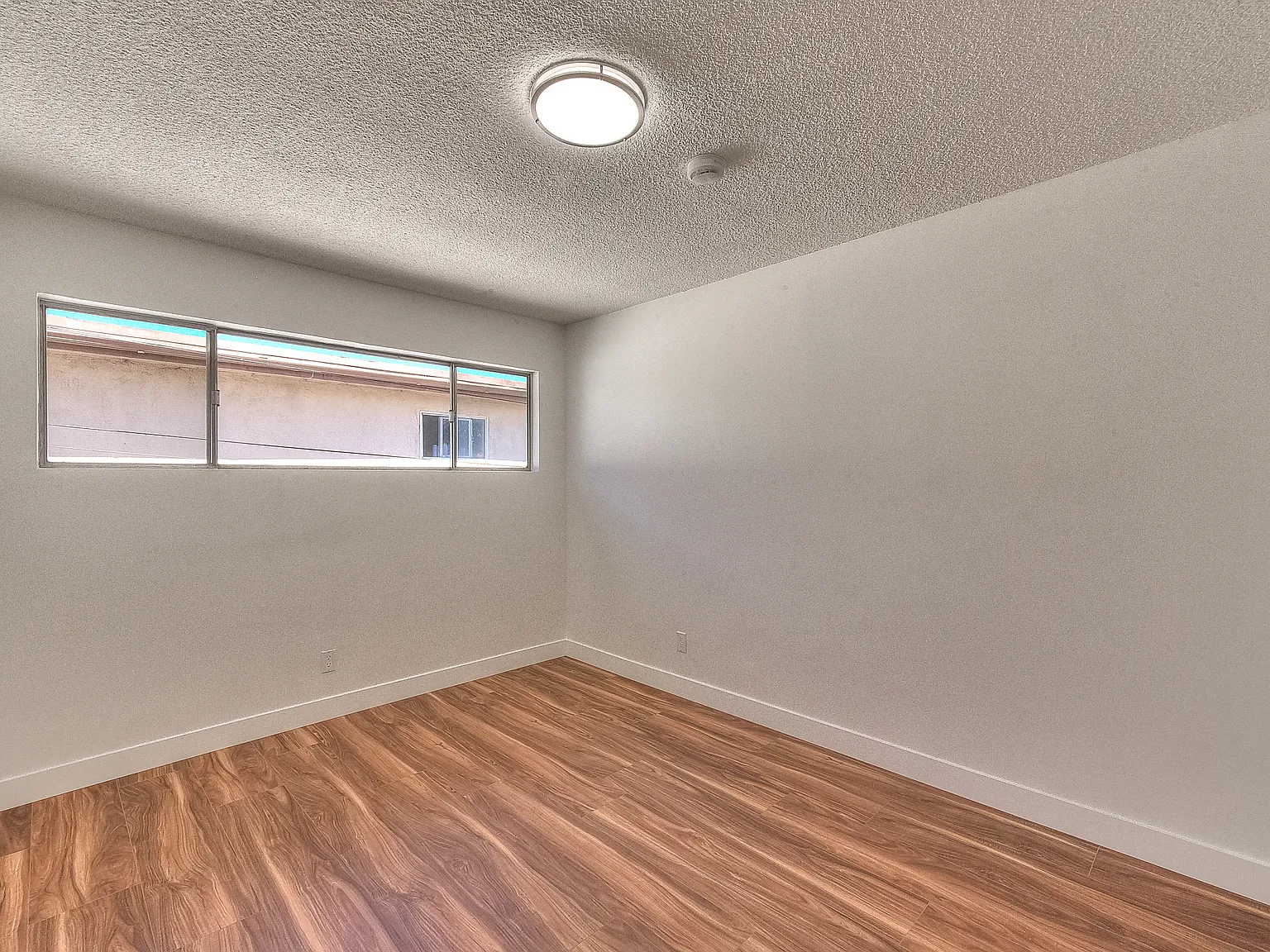 2 bed, 600 sqft, $2,695 — Photo 4