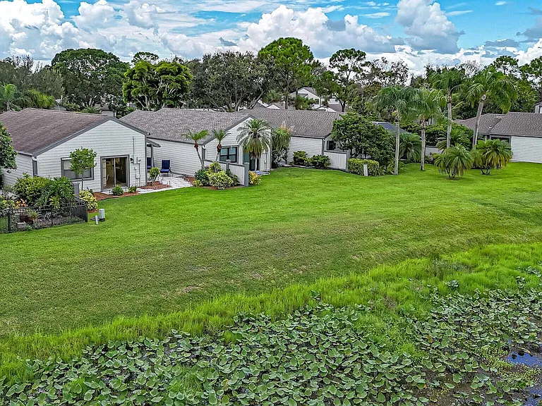 2514 Bedford Mews Dr — Photo 25
