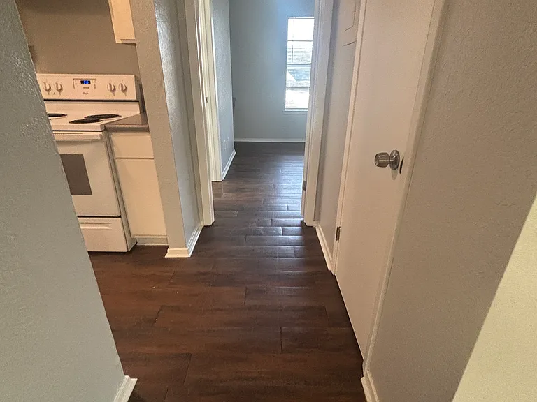 2124 Sanger Ave #104 — Photo 11
