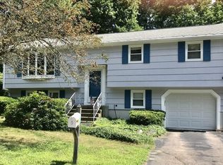 5 Alden Ave W, Randolph, MA 02368
