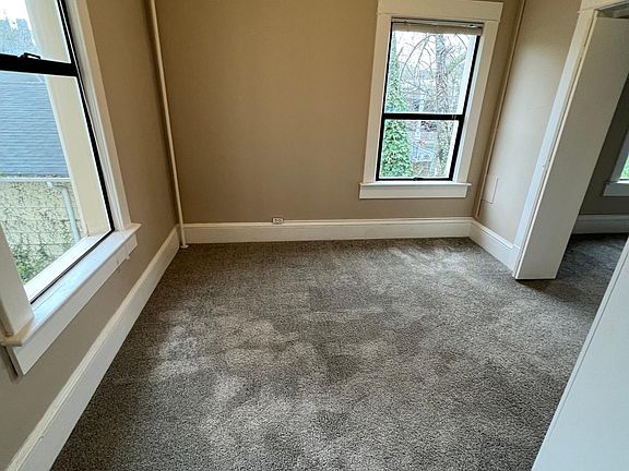 3rd image of 715 4th Ave N #5