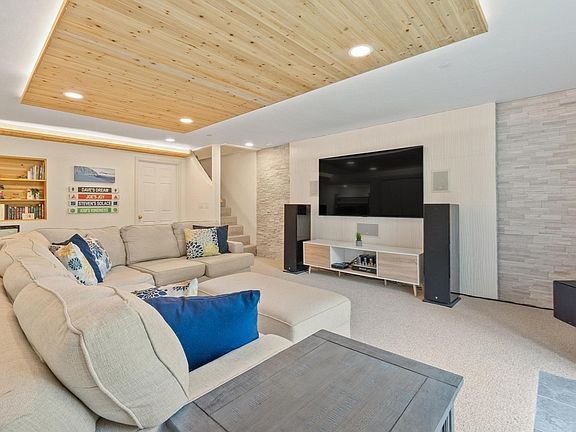 2nd image of 35 Green Briar Rd #35