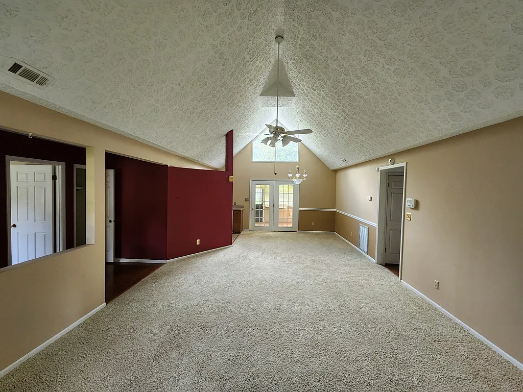 Charming 3-Bedroom Home in Perry, GA. Currently under-going Updates! — Photo 3