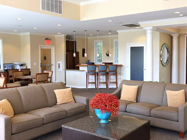 LakePointe Apartments — Photo 29