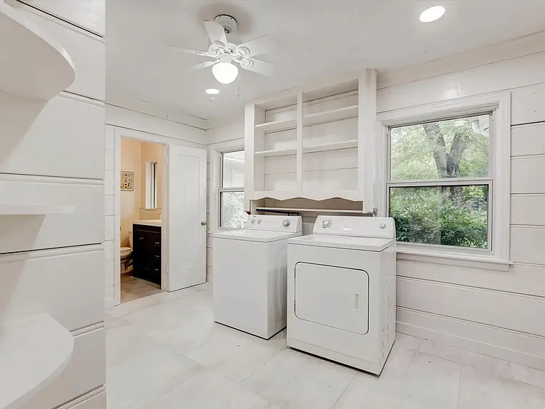 3727 W Biddison St — Photo 20