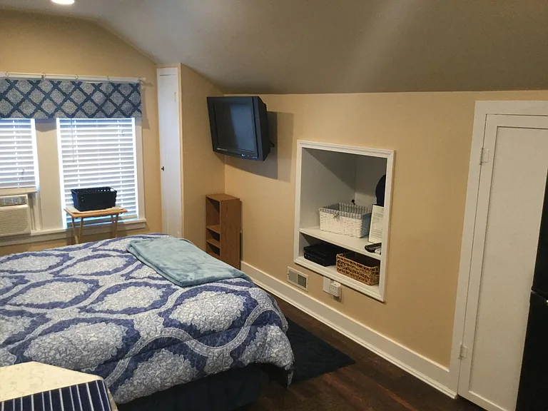 804 E Edison Ave #3 — Photo 6