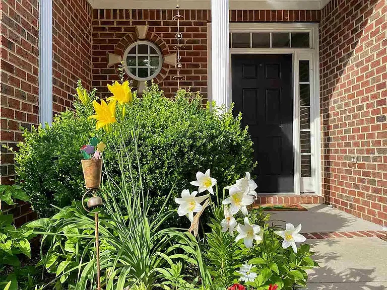 2017 White Pond Ct — Photo 3