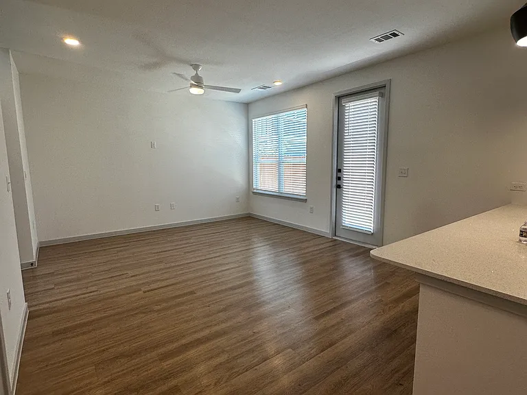 Barbarosa Rd — Photo 21
