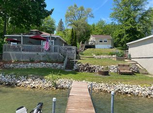 W303S10518 Sandy Beach Rd, Mukwonago, WI 53149