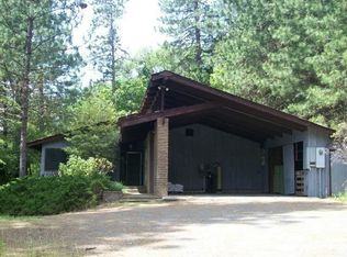 3210 Robertson Bridge Rd, Grants Pass, OR 97526