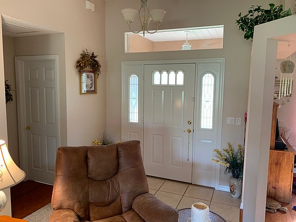 5th image of 725 Cypress Ct