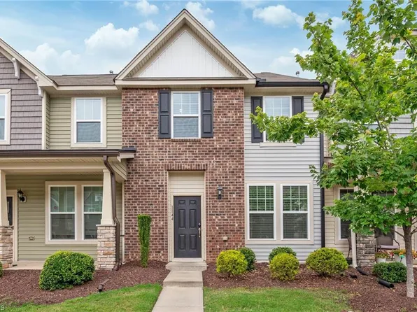 1144 Kenross Dr, Burlington, NC 27215